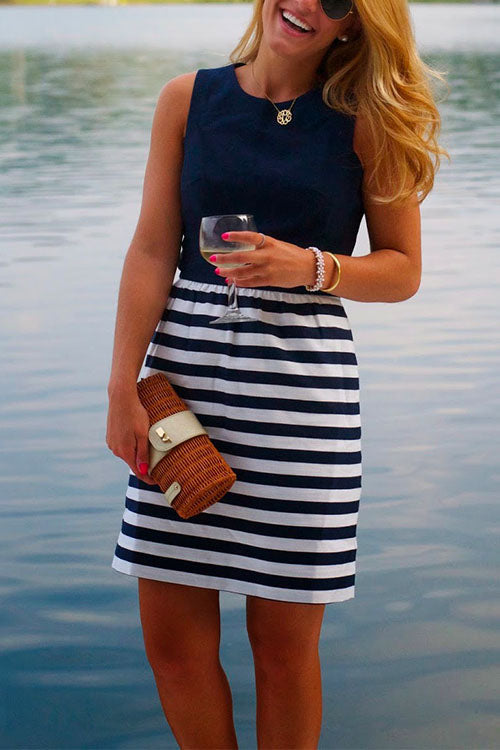 Moxidress Casual Crewneck Sleeveless Stripes Dress